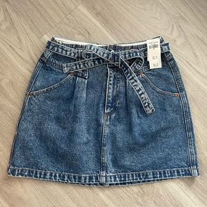 NWT Abercrombie & Fitch Natural Rise Skirt